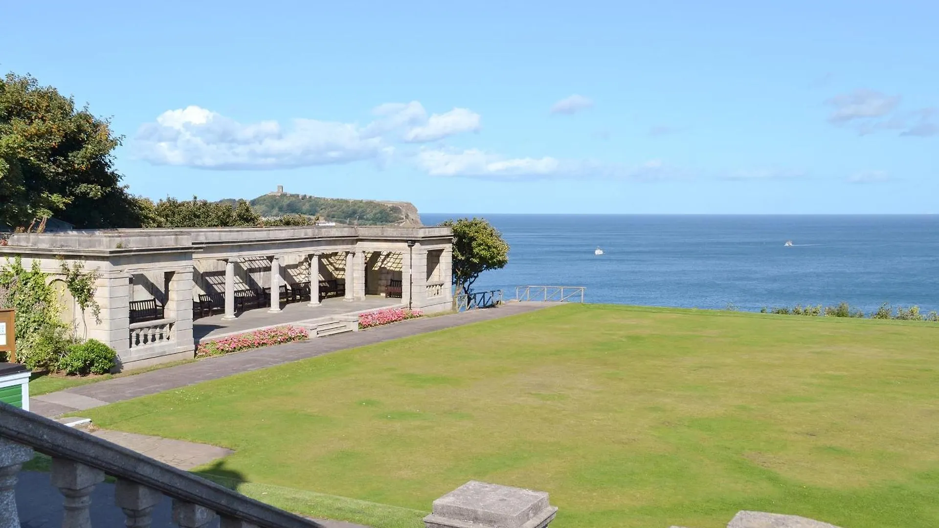 South Cliff Sands II Scarborough 0*,  Reino Unido